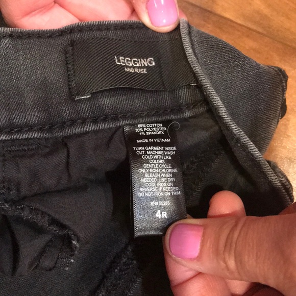 Express Jeans - Picture 3 of 5